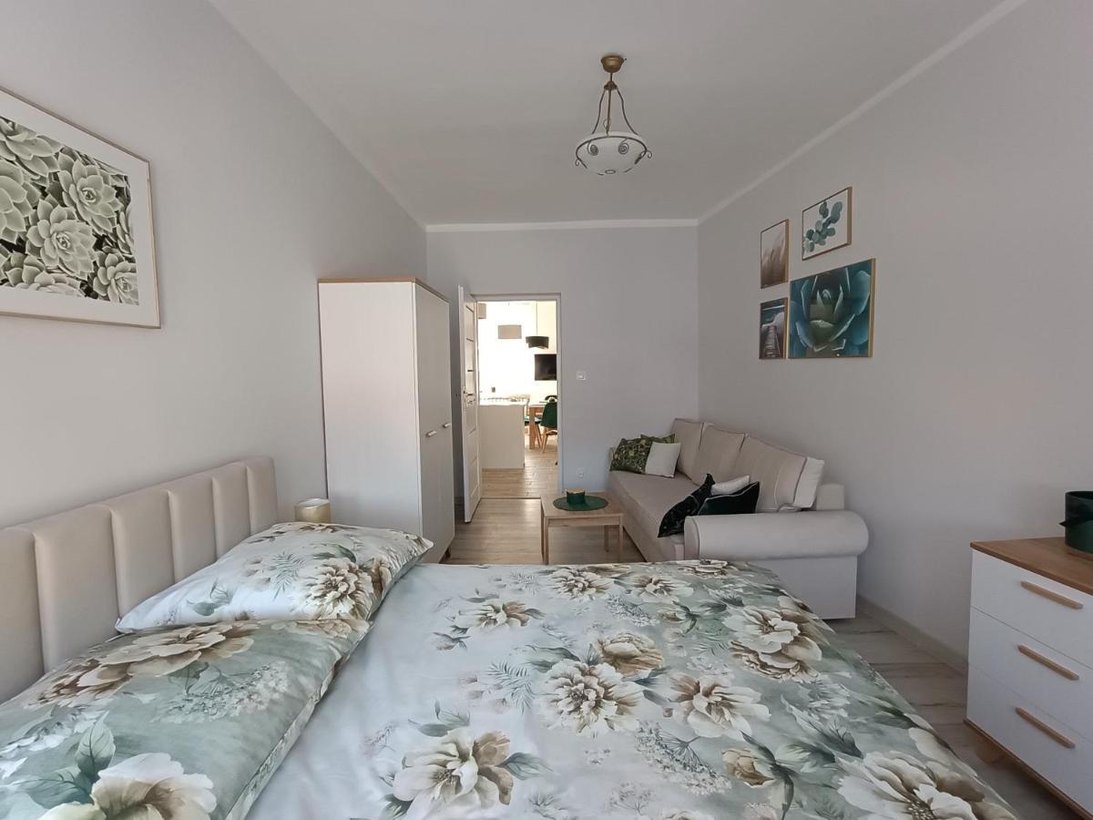 Szmaragdowy Apartament Przy Ulicy Opolskiej Tarnowskie Gory Ngoại thất bức ảnh