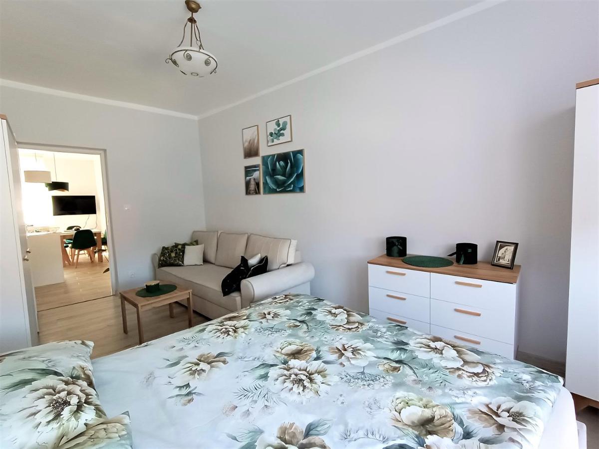 Szmaragdowy Apartament Przy Ulicy Opolskiej Tarnowskie Gory Ngoại thất bức ảnh